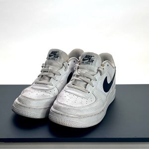 Nike Air Force 1
Big Kids' Shoes - Youth Size 5